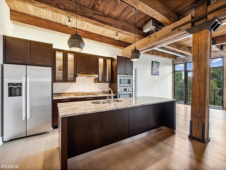 1600 S Jefferson St #302 — Photo 3