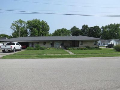 801 E Sycamore St, Petersburg, IN, 47567