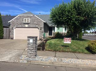 9217 SW Martha St, Tigard, OR 97224