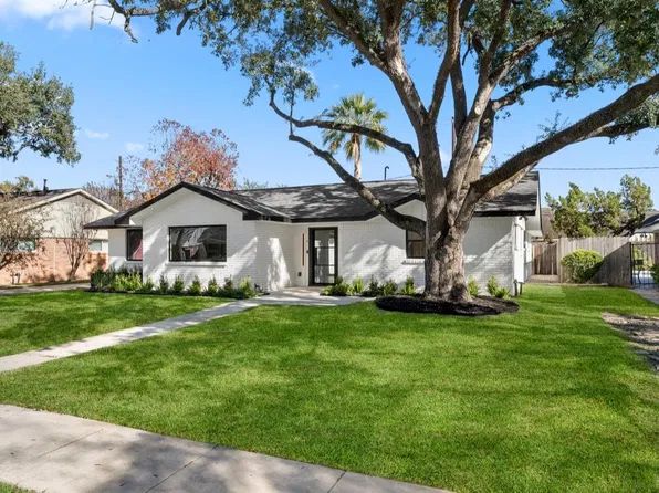 9203 Kapri Ln, Houston, TX 77025