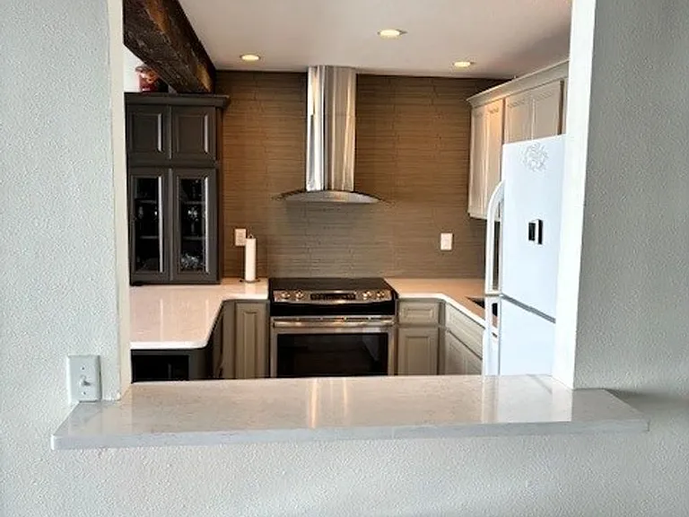 900 Meadow Creek Dr #303 — Photo 7