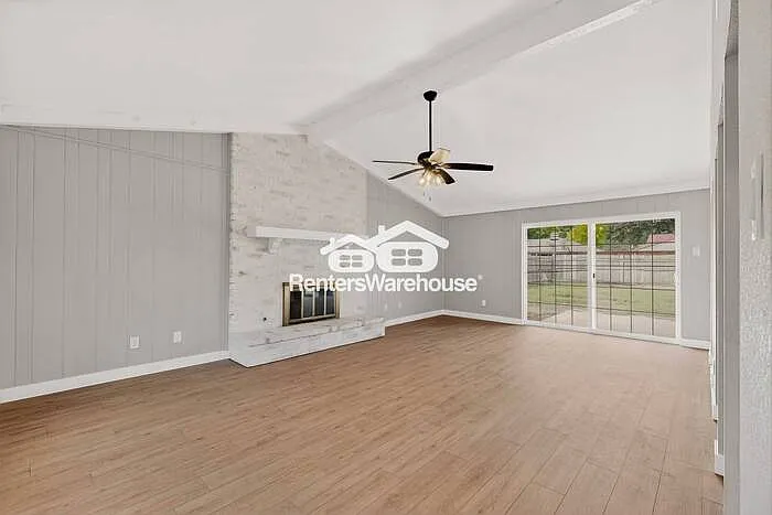 1002 Westminster Ln — Photo 7