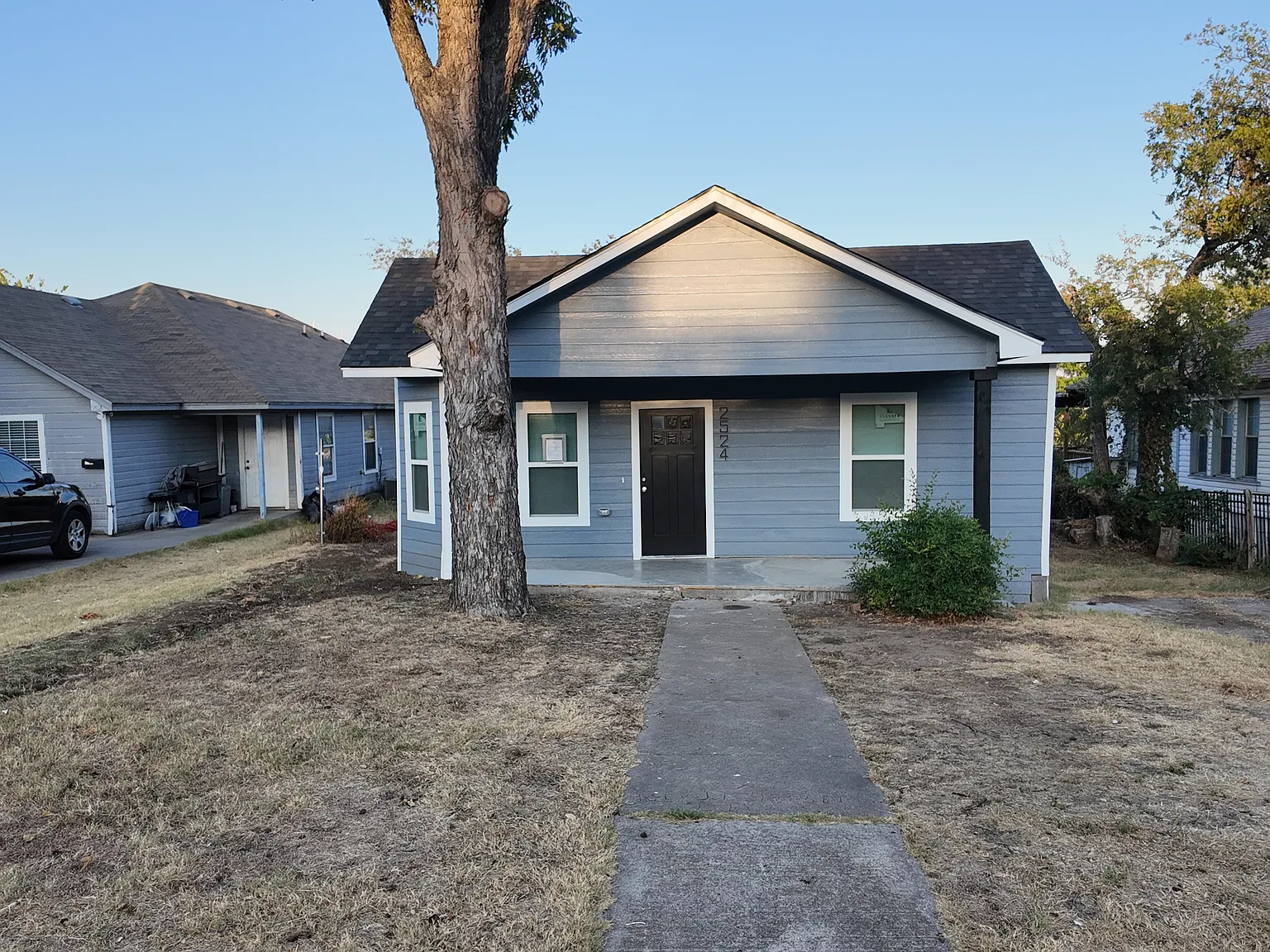 3 bed, 1100 sqft, $2,100 — Photo 1