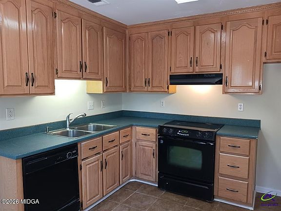 5th image of 732 Gateway Dr