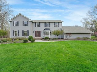 6590 Creekside Trl, Solon, OH 44139