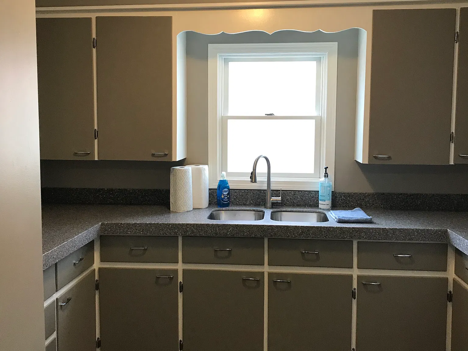 2 bed, 1118 sqft, $1,800 — Photo 2