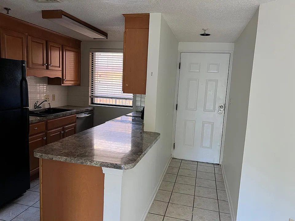 211 Heritage Blvd #606