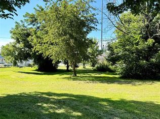 Grove St NW, Shellsburg, IA 52332