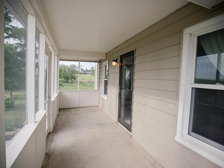 17960 Oak Grove Rd — Photo 11