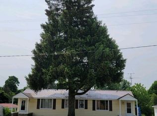 305 W Main St #A, Edmore, MI 48829