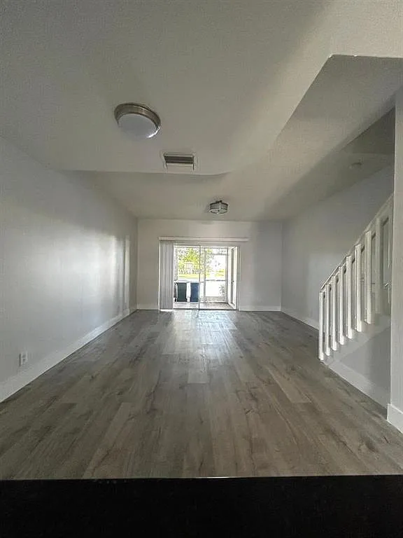 2 bed, 2.5 bath, 1110 sqft, $2,800 — Photo 3