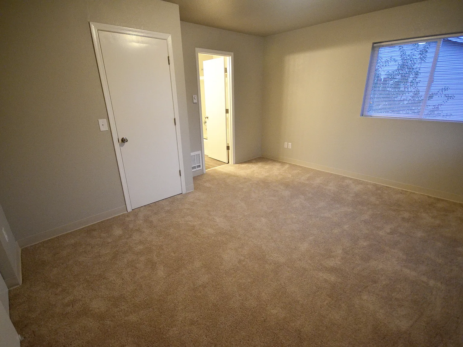 3 bed, 2.5 bath, 1500 sqft, $2,900 — Photo 4