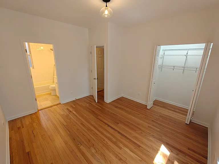 4946 N Ridgeway Ave #2 — Photo 10
