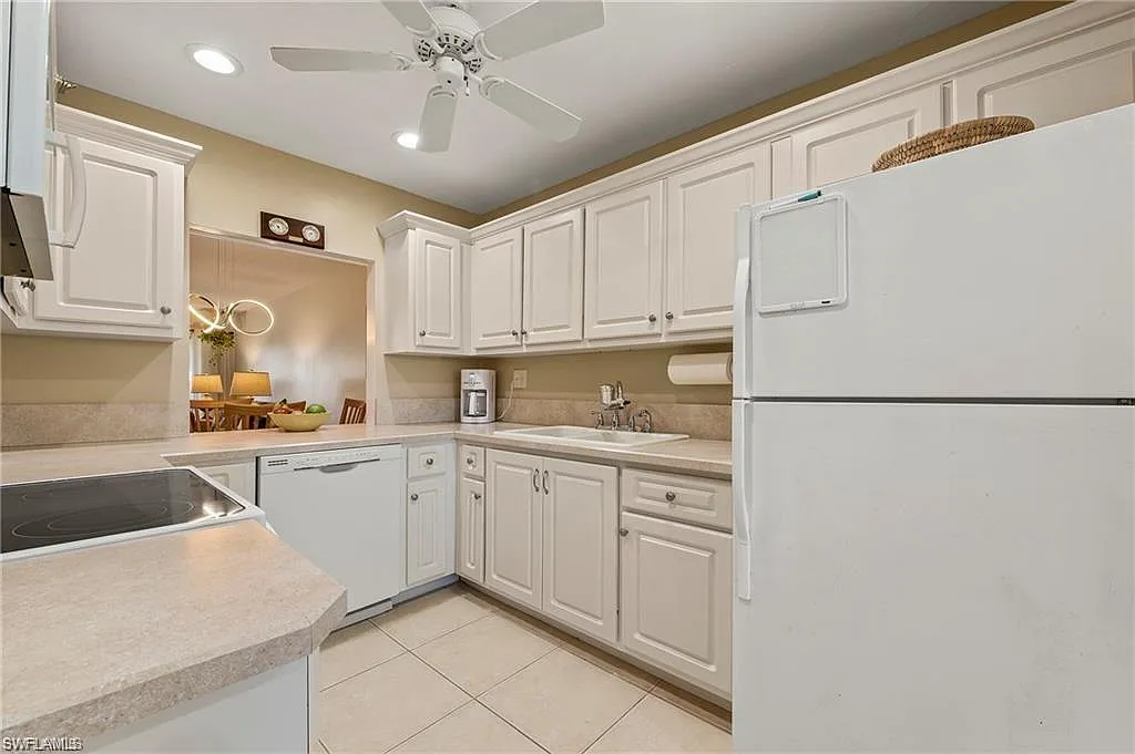 2 bed, 2.0 bath, 1050 sqft, $3,500 — Photo 2