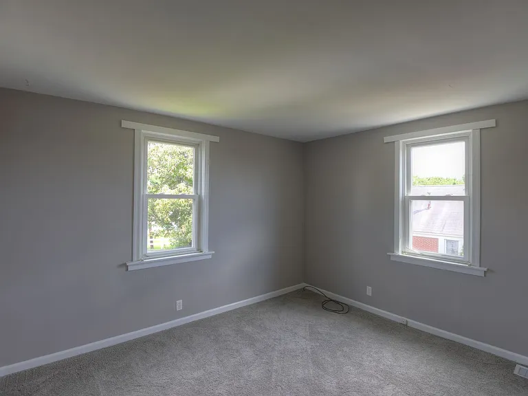 742 Lemington St — Photo 11