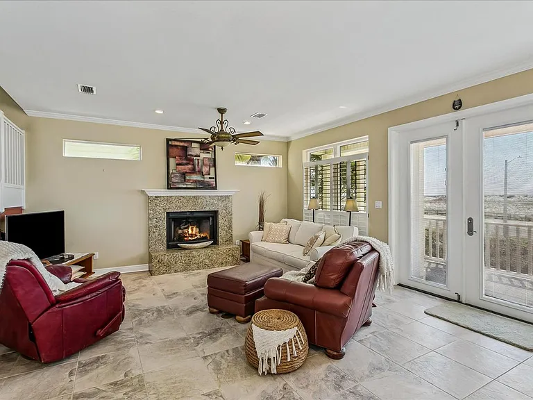 1070 Fort Pickens Rd — Photo 11