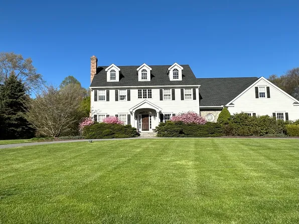 21 Merlins Lane, Newtown, CT 06470