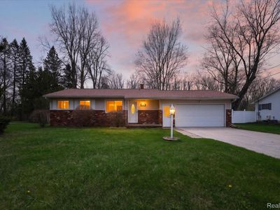 5300 Arnold Dr, Burton, MI, 48509