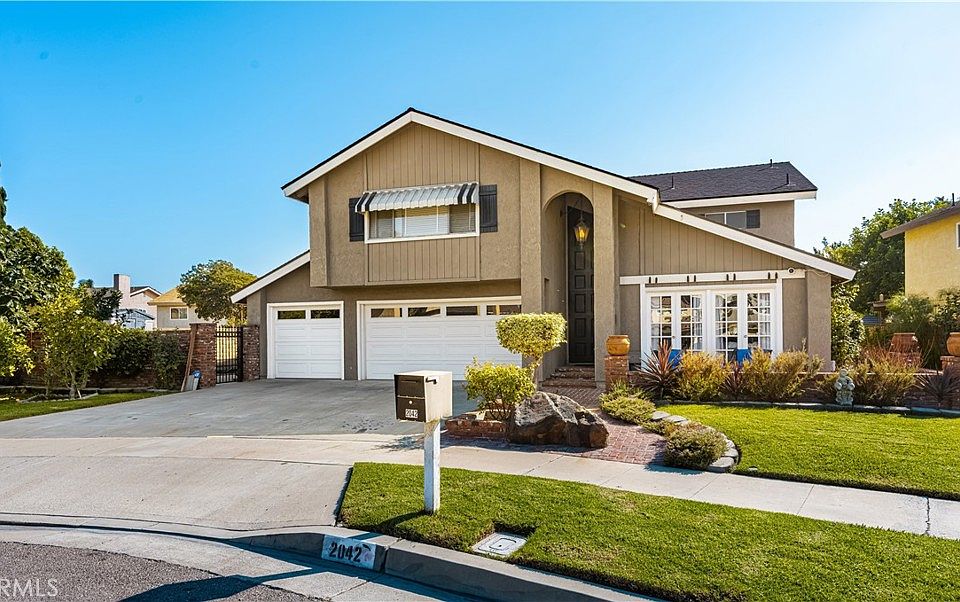 1st image of 2042 W Beverly Dr