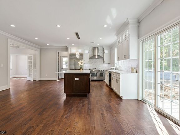 3rd image of 17 Cherry Hill Rd