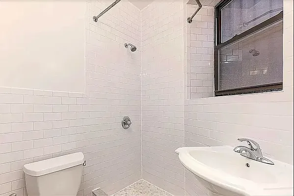 Rented by REAL New York | media 24