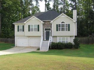 302 Oakleigh Ln, Dallas, GA 30132