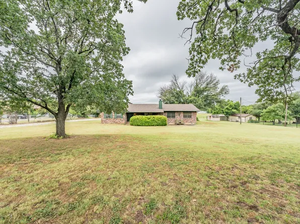 5400 Lemons Rd, Fort Worth, TX 76140