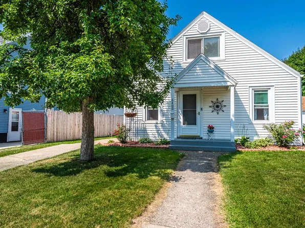 6400 37th AVENUE, Kenosha, WI 53142