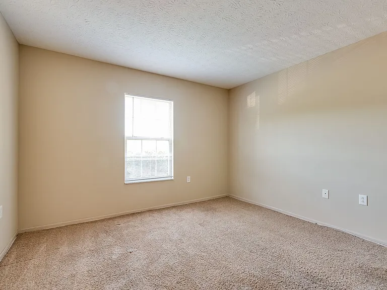 Highpoint Apartments — Photo 22