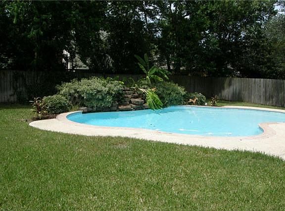 2nd image of 14810 Saint Cloud Dr