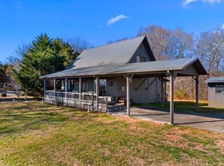 2825 Homestead Dr, White Pine, TN 37890