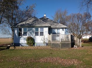 2294 E 2000 North Rd, Watseka, IL 60970