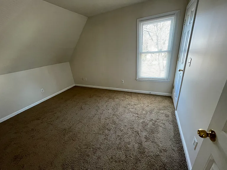 205 Morton Creek Cir — Photo 9