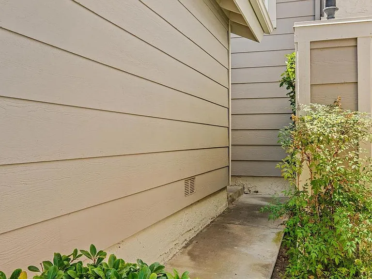 13567 Tiverton Rd — Photo 2
