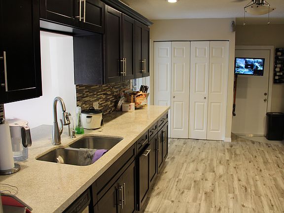 Undermount sink & granite