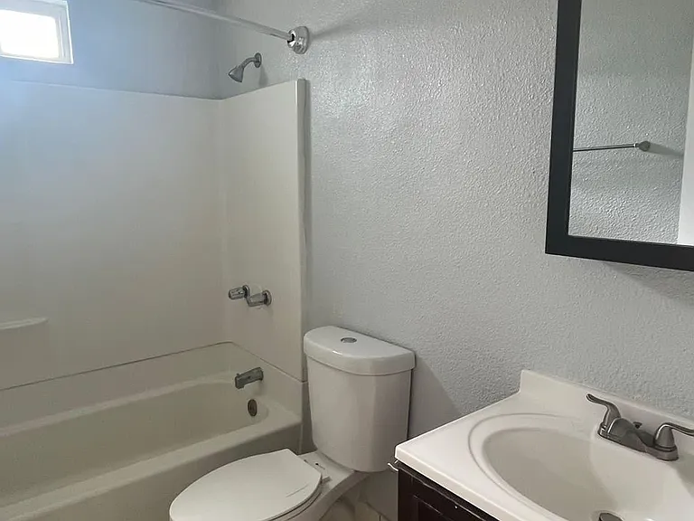 1636 W Garfield St #11 — Photo 11