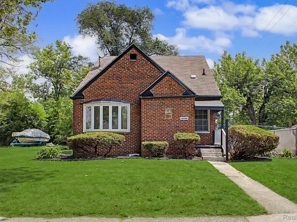 18400 Gilchrist St, Detroit, MI 48235