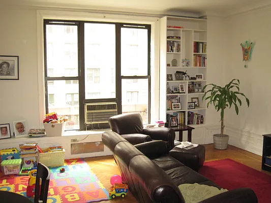 Rented by EA Kane RE Inc. | media 14