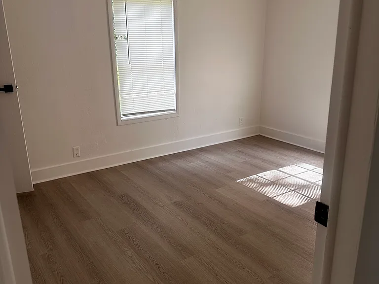 131 Oak Dr — Photo 16