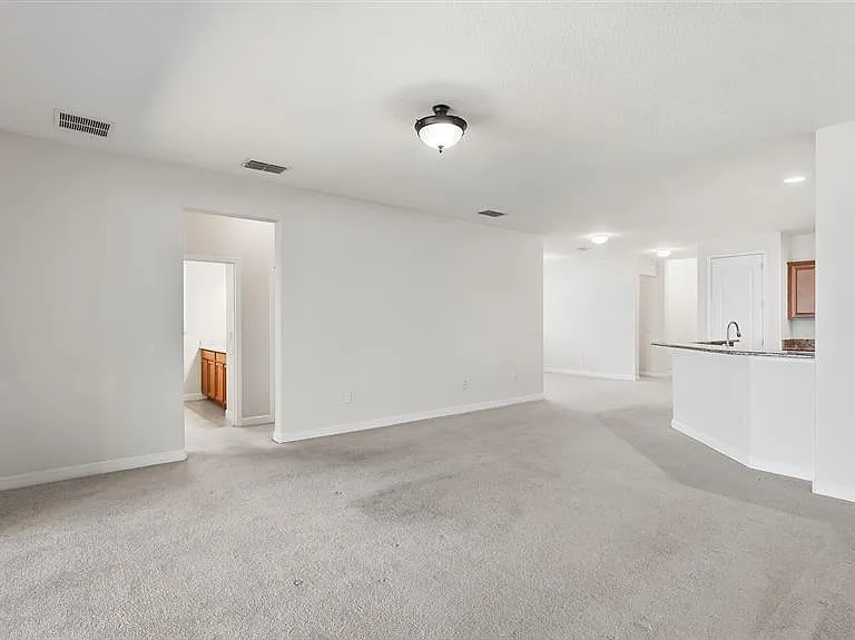 2217 Crosston Cir — Photo 8