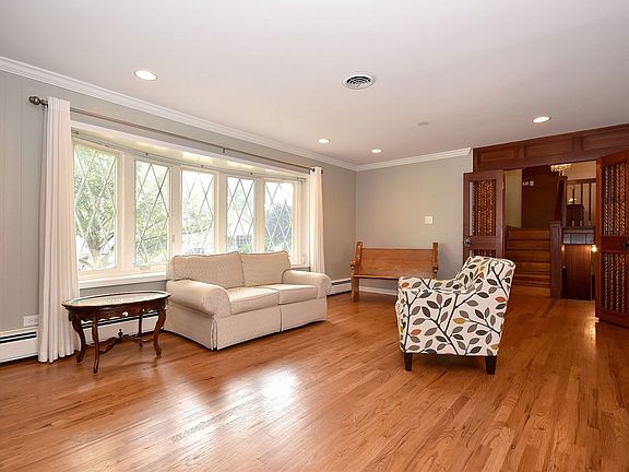 4th image of 401 Concord Dr