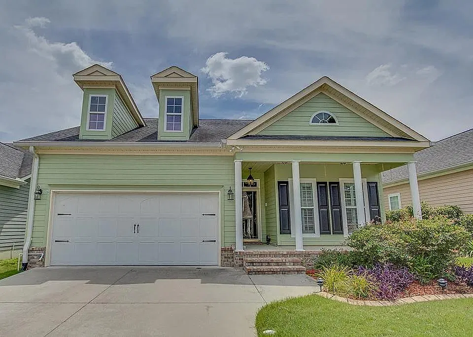 718 Bonnie Oaks Ln