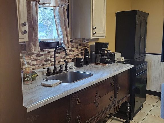 4th image of 13629 Kirton Ave