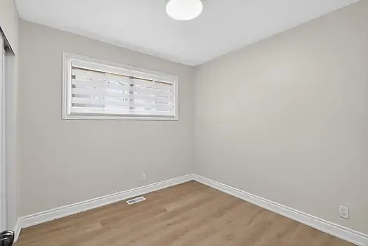 53 Nicklin Cres — Photo 19
