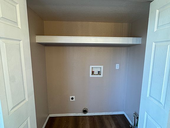 5th image of 2522 Knob Hill Ct