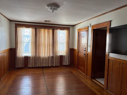 210 Wayne St #2 Photo 1