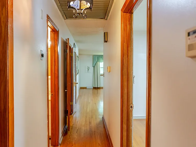 8020 Oakland Ave — Photo 11