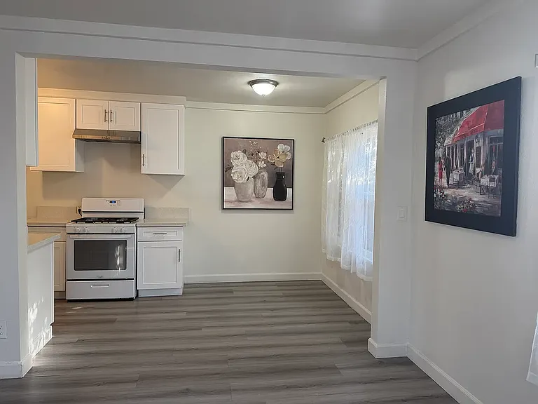 1825 E Broadway #2 — Photo 3