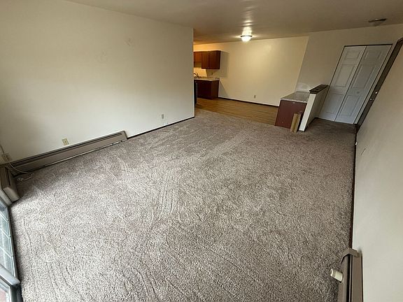 2nd image of 200 Williamsburg Dr APT 5