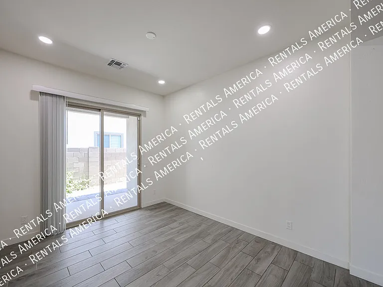 1530 E San Carlos Way — Photo 27